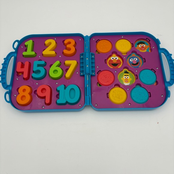 Hasbro Sesame Street Cookie Monster On the Go Numbers & Cookies Case 2015 - Picture 8 of 9